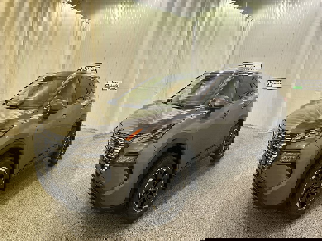 2026 Nissan Rogue SV photo 3