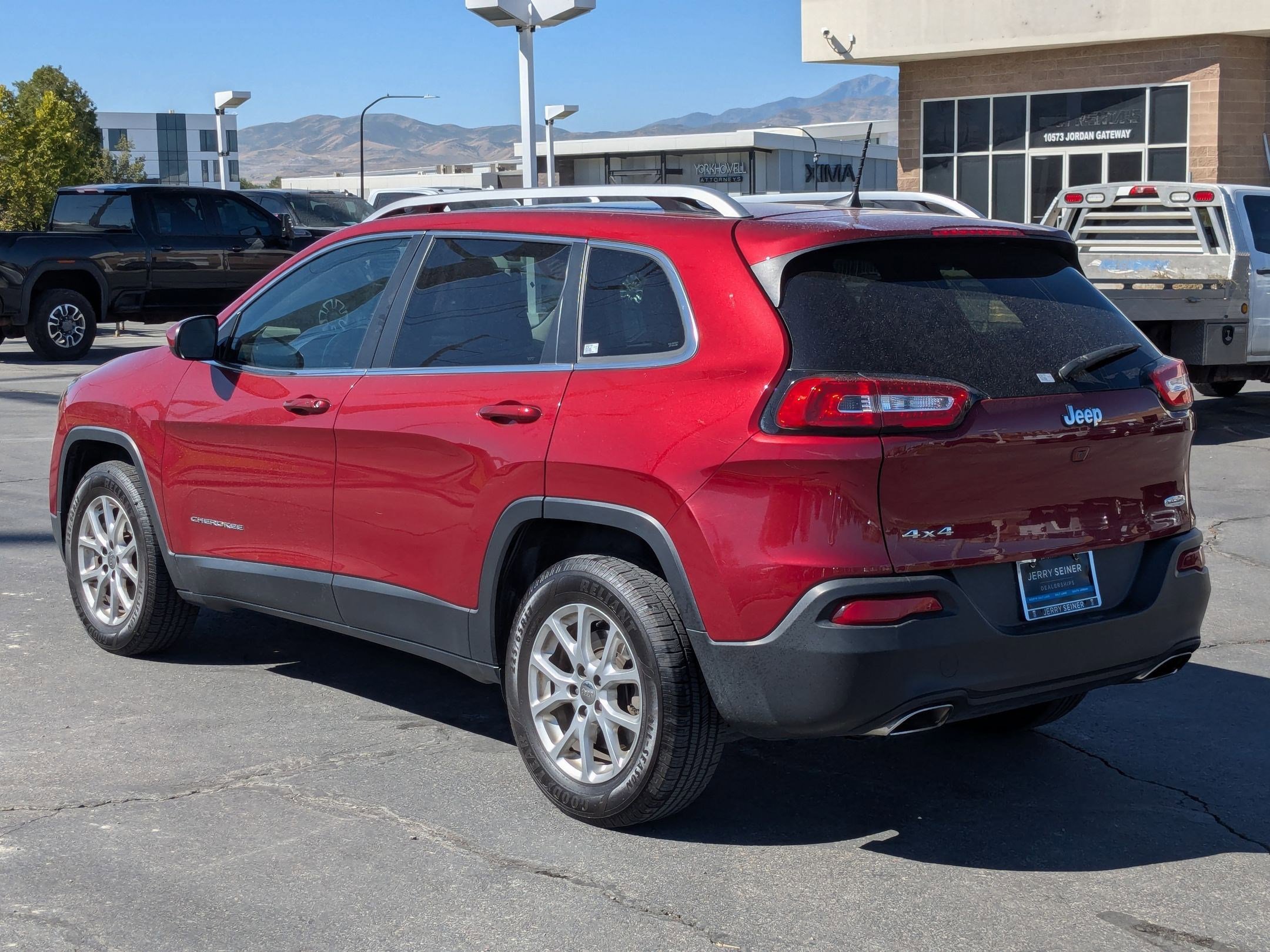 2017 Jeep Cherokee Latitude photo 2