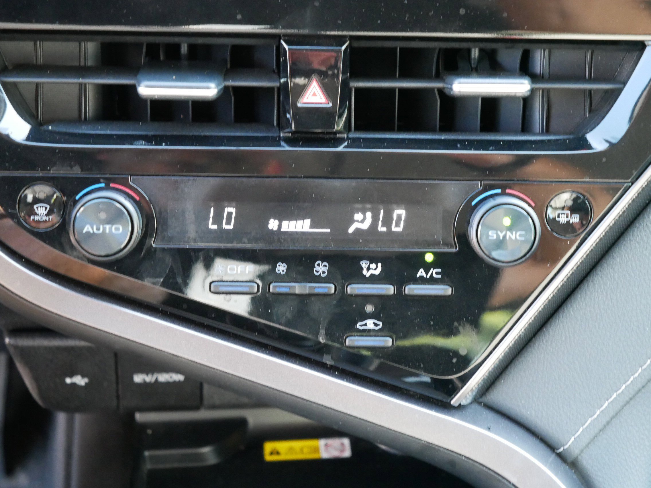 2023 Toyota Camry XSE photo 23