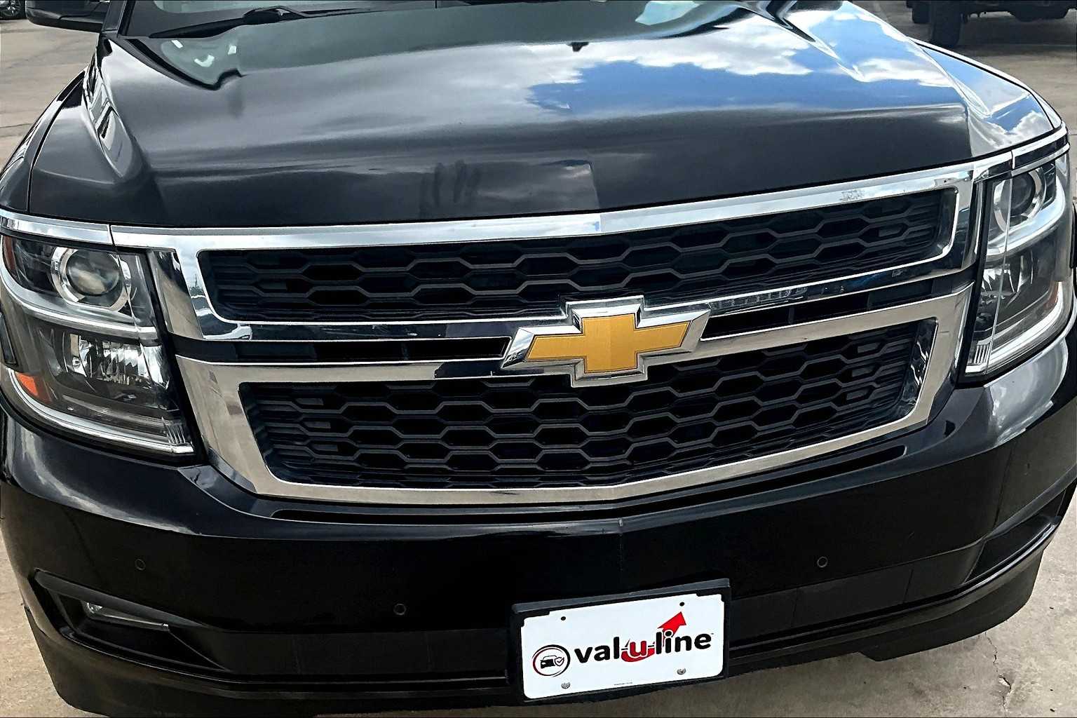 2019 Chevrolet Suburban LT photo 29
