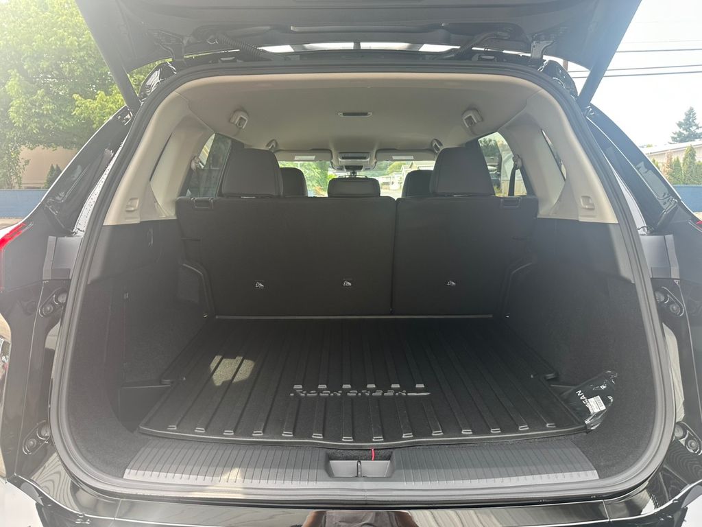 2026 Nissan Rogue SV photo 29