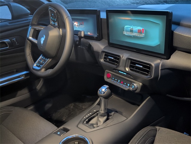 2025 Ford Mustang EcoBoost photo 5