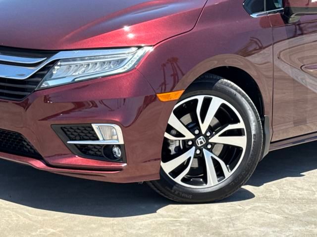 2018 Honda Odyssey Elite photo 3