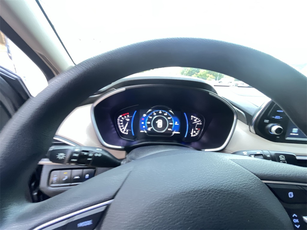 2020 Hyundai Santa Fe SEL photo 14