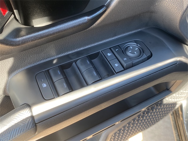 2025 Toyota Tacoma SR5 4x4 Double Cab photo 17