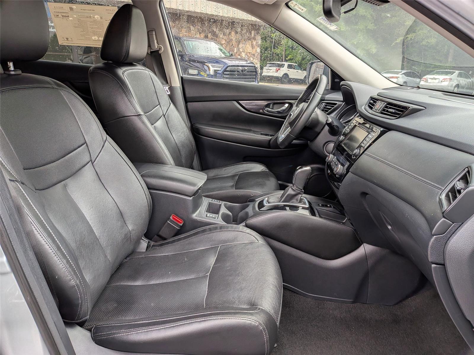 2020 Nissan Rogue SL photo 28