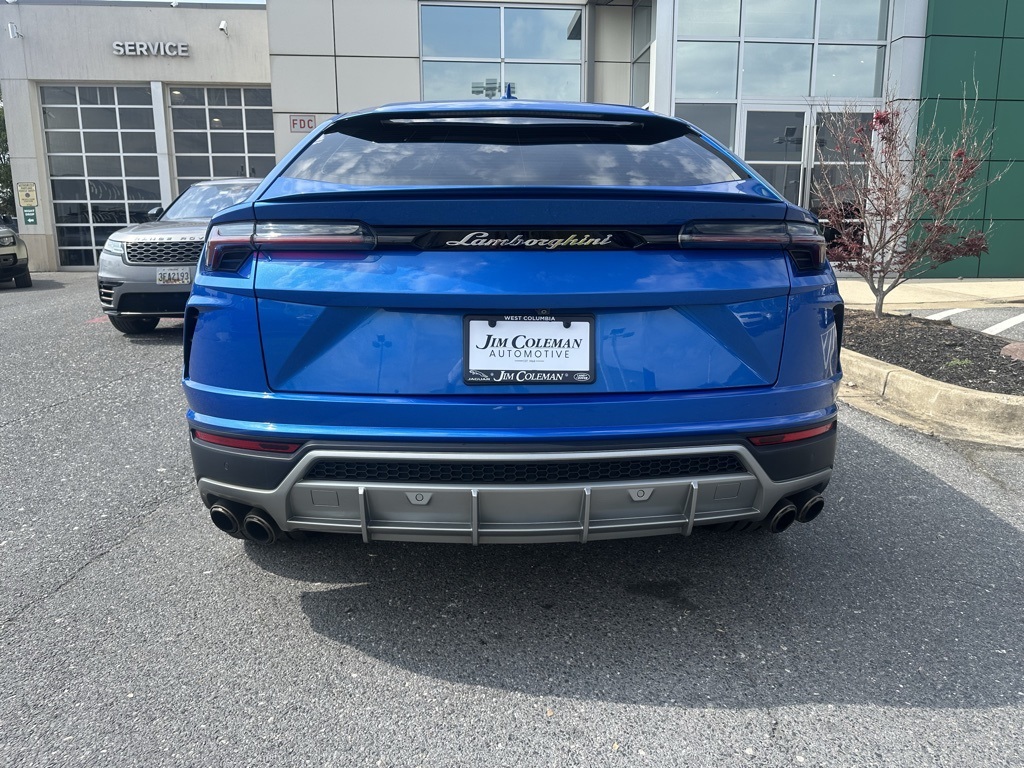 2019 Lamborghini Urus Base photo 10