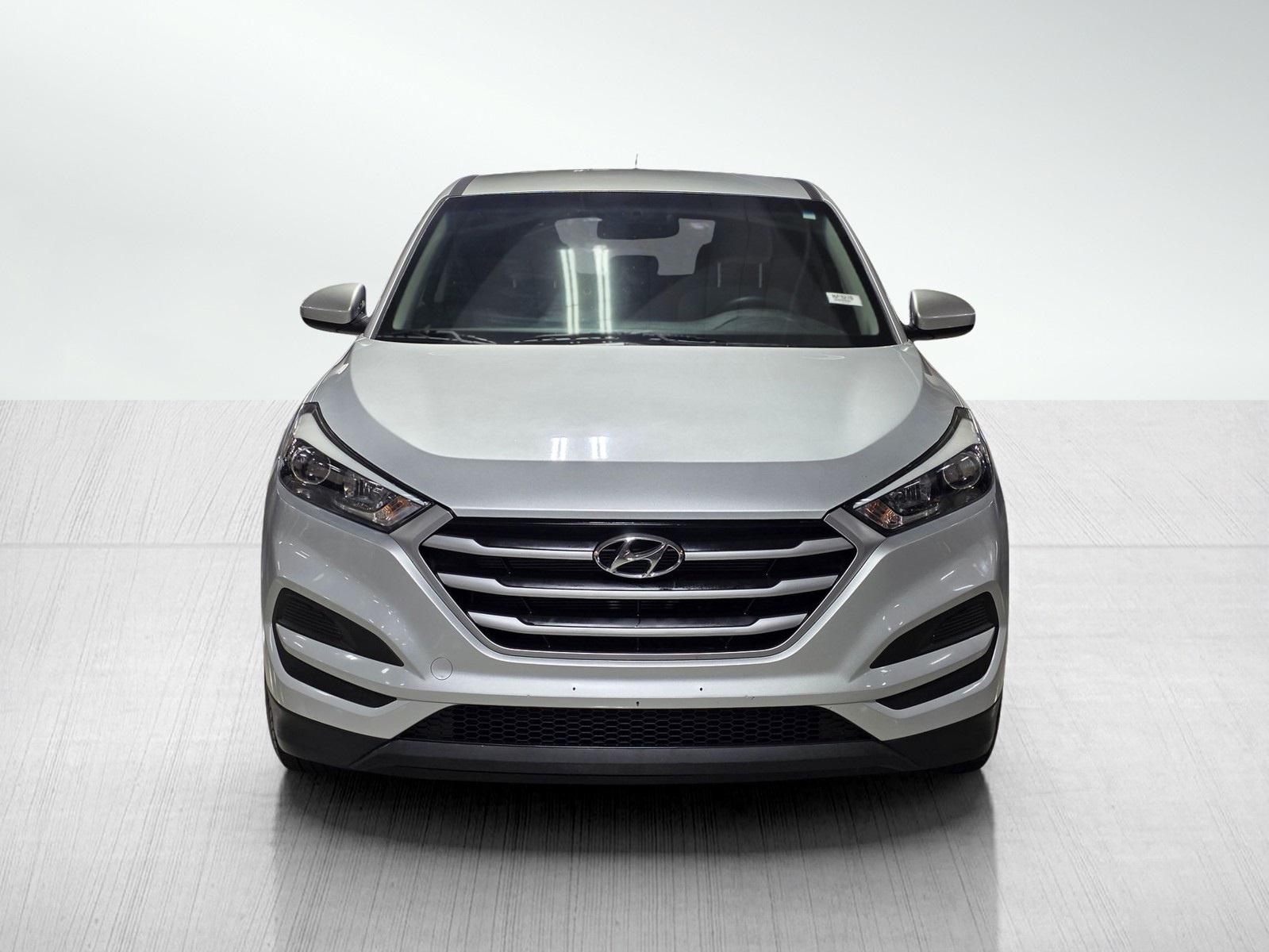 Used 2018 Hyundai Tucson SE with VIN KM8J23A46JU736478 for sale in Long Beach, CA