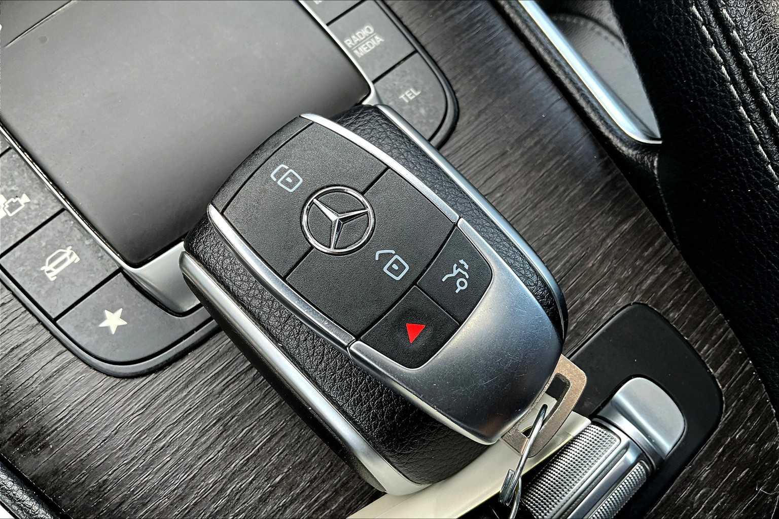 2021 Mercedes Benz GLS 450 4MATIC photo 13