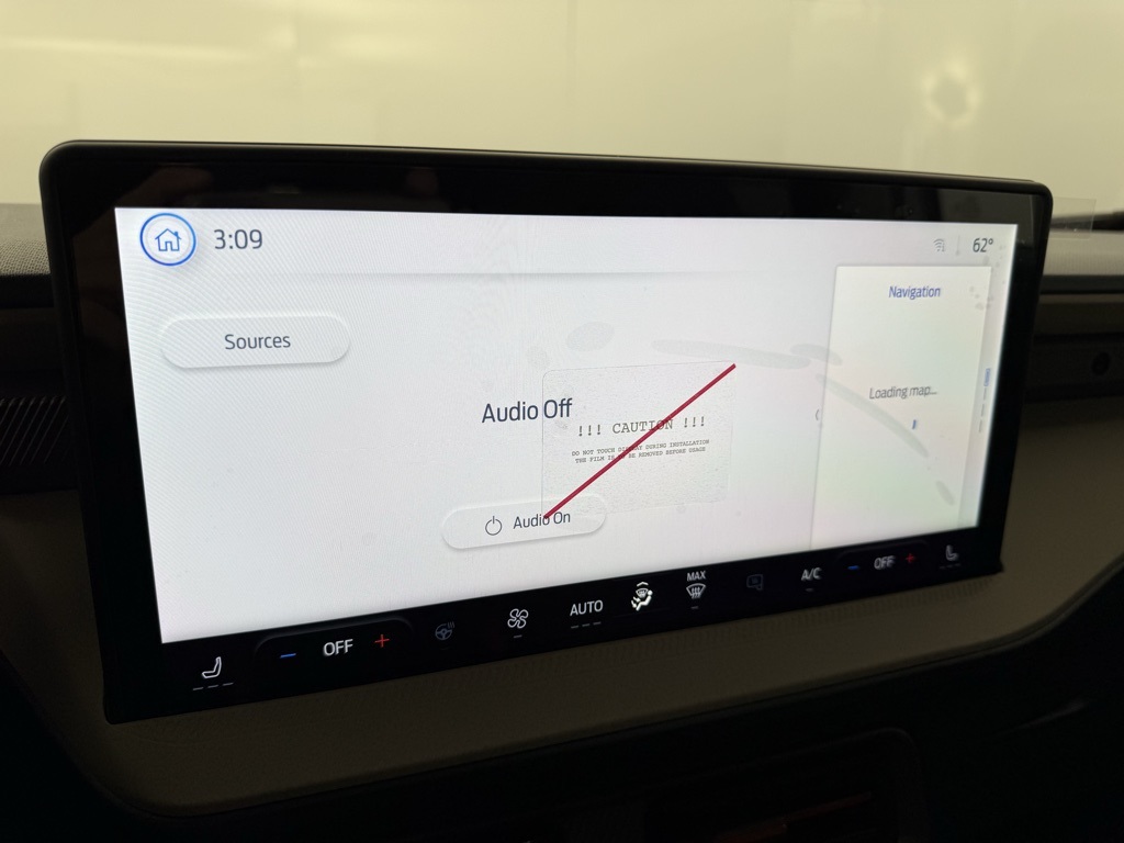 2025 Ford Maverick Lariat photo 3