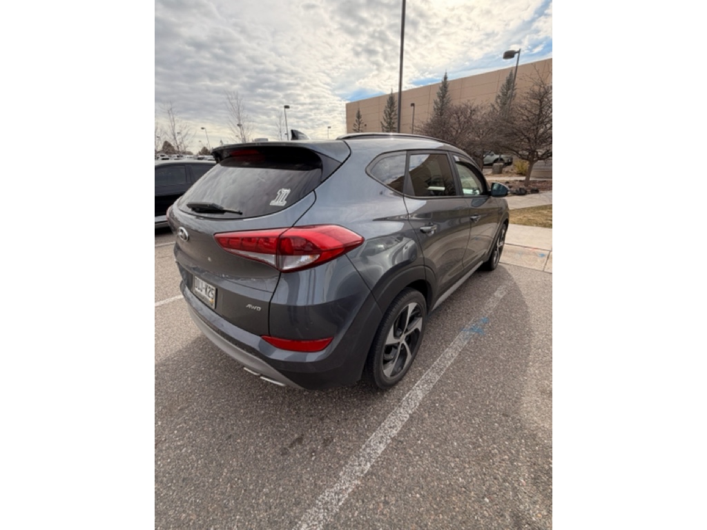 2018 Hyundai Tucson Value photo 2