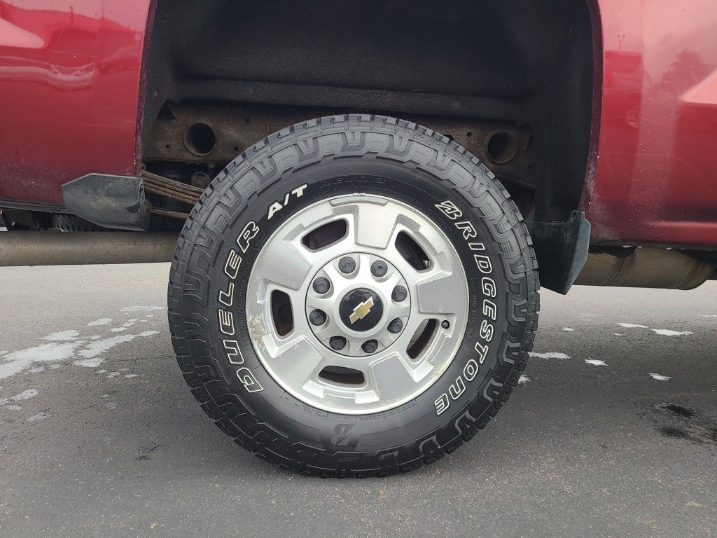 2015 Chevrolet Silverado 2500HD LT photo 11