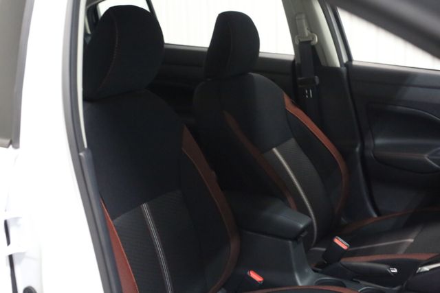 2025 Nissan Versa SR photo 22