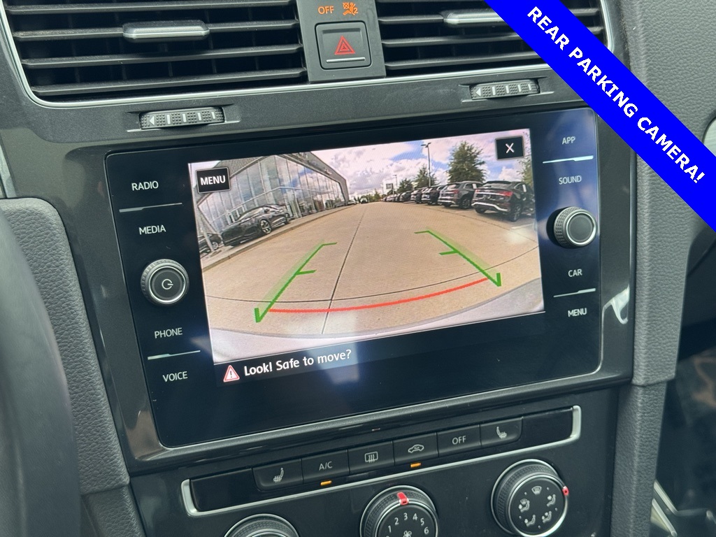 2018 Volkswagen Golf TSI SE photo 3