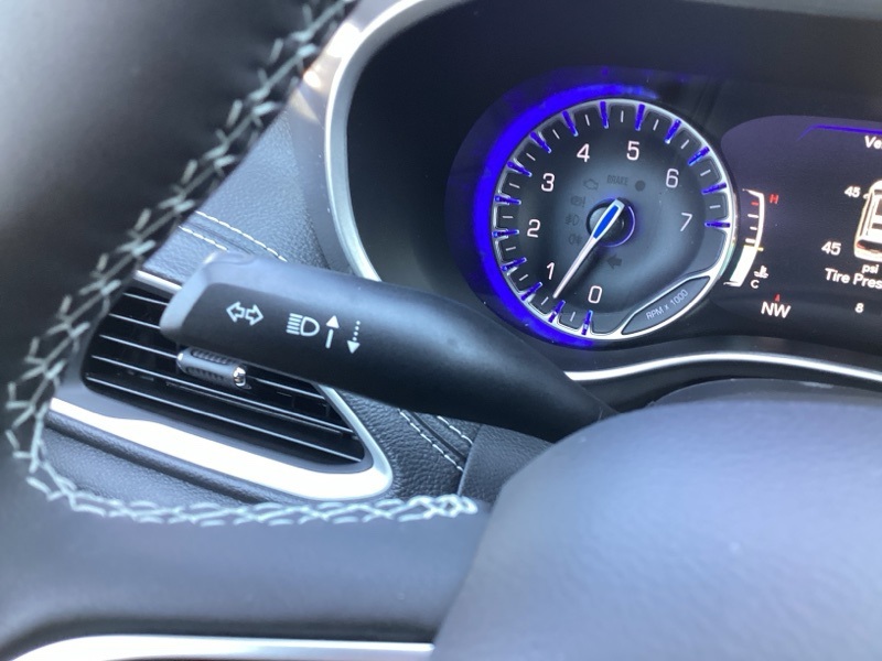 2025 Chrysler Pacifica photo 26