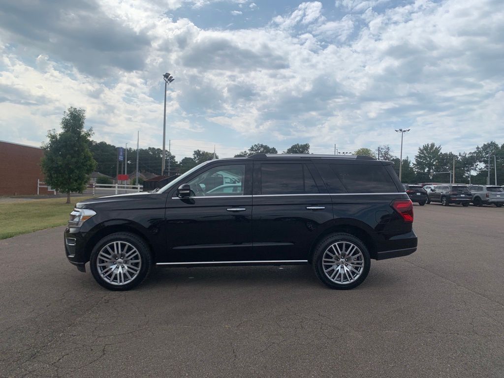 2024 Ford Expedition Limited photo 4