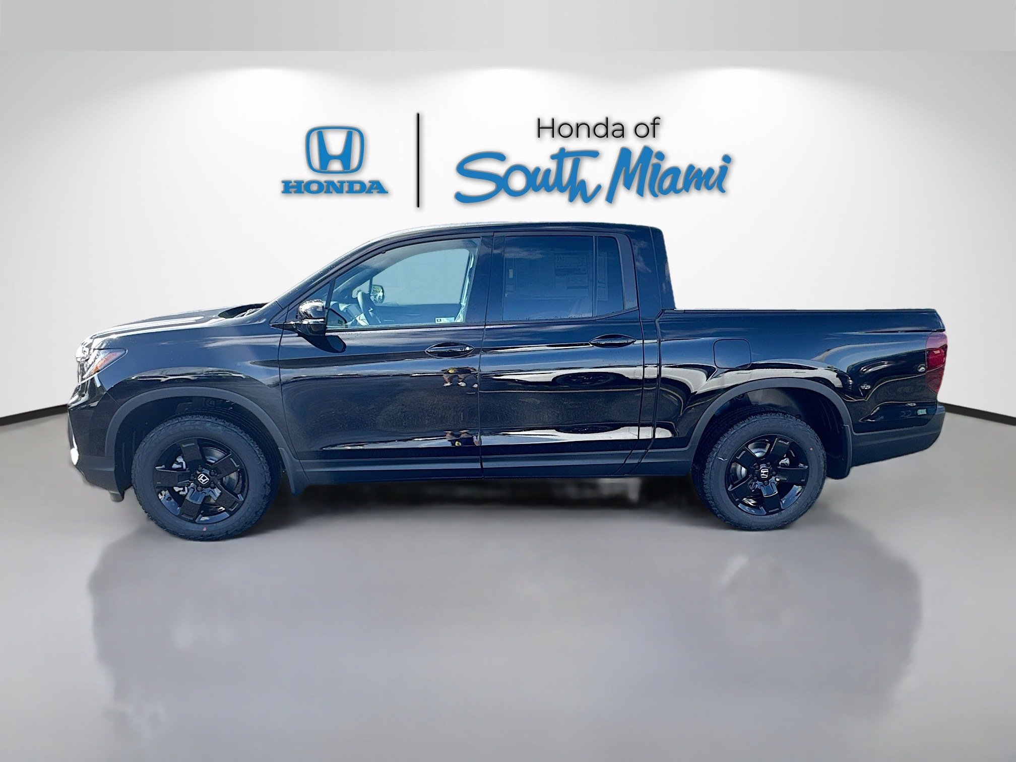 2026 Honda Ridgeline Black Edition photo 3