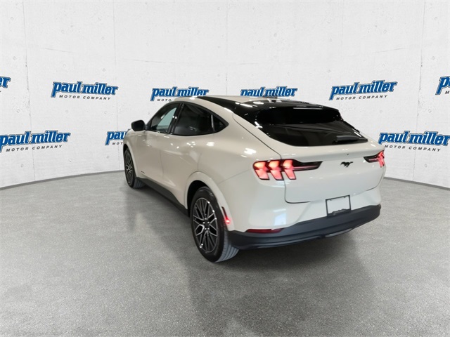 2025 Ford Mustang Mach-E Premium photo 9