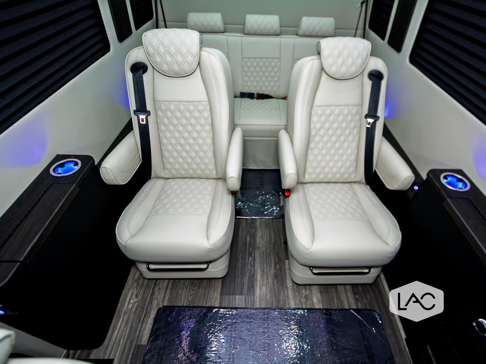 2024 Mercedes Benz Sprinter 3500 photo 9