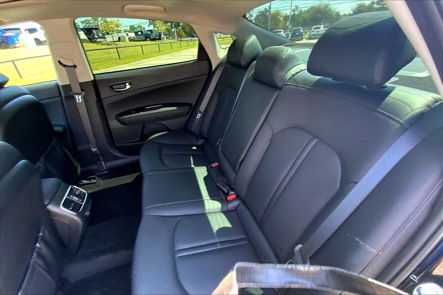 2020 Kia Optima EX Premium photo 18