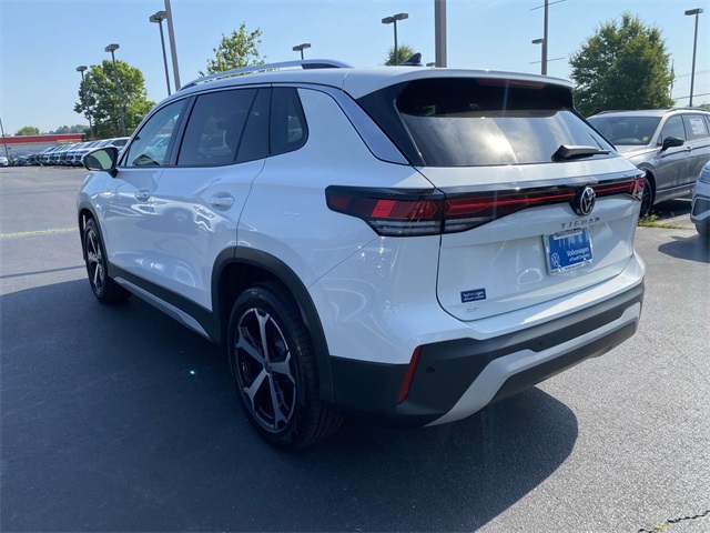 2025 Volkswagen Tiguan SE photo 4