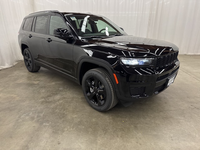 2025 Jeep Grand Cherokee L Altitude's photo