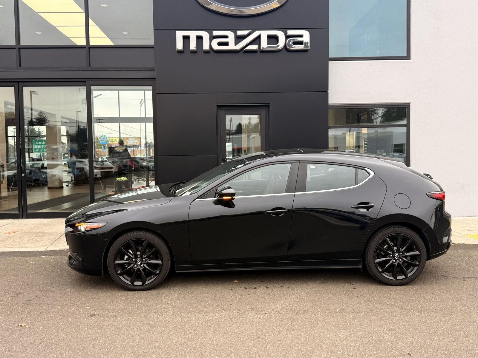 2022 Mazda Mazda3 Premium's photo