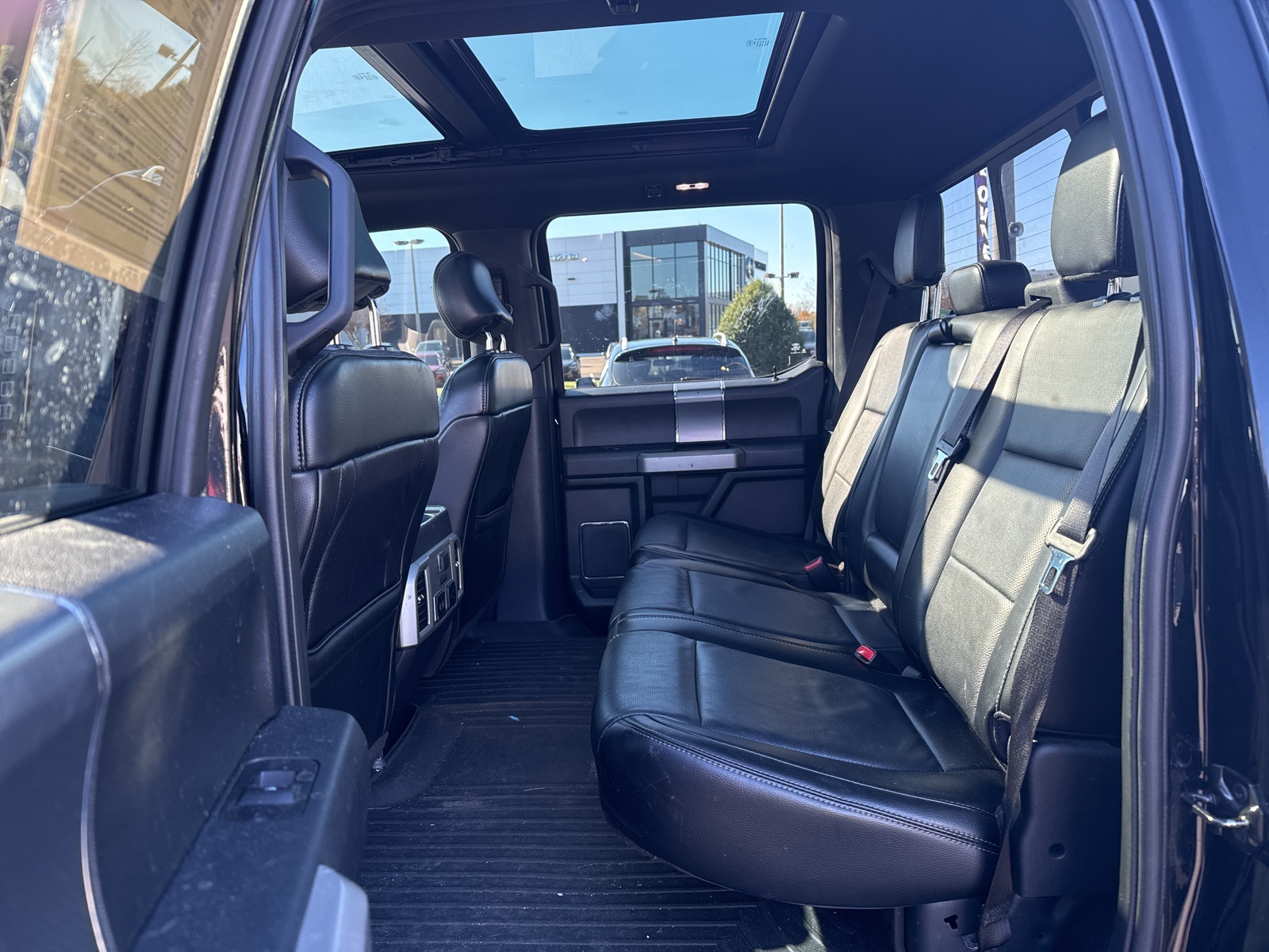 2017 Ford F-150 Lariat photo 4