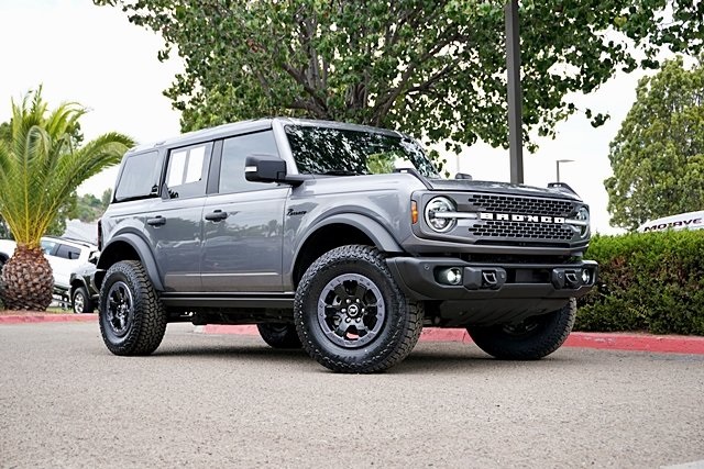 Used 2022 Gray Ford Badlands image 1