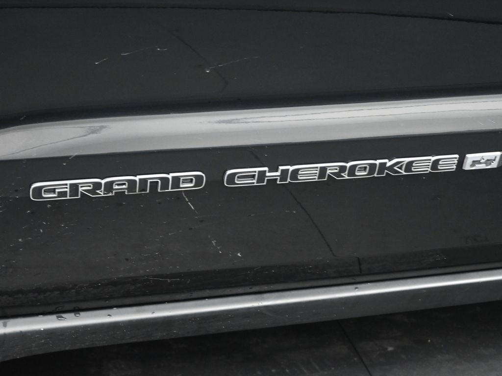 2022 Jeep Cherokee Laredo photo 4