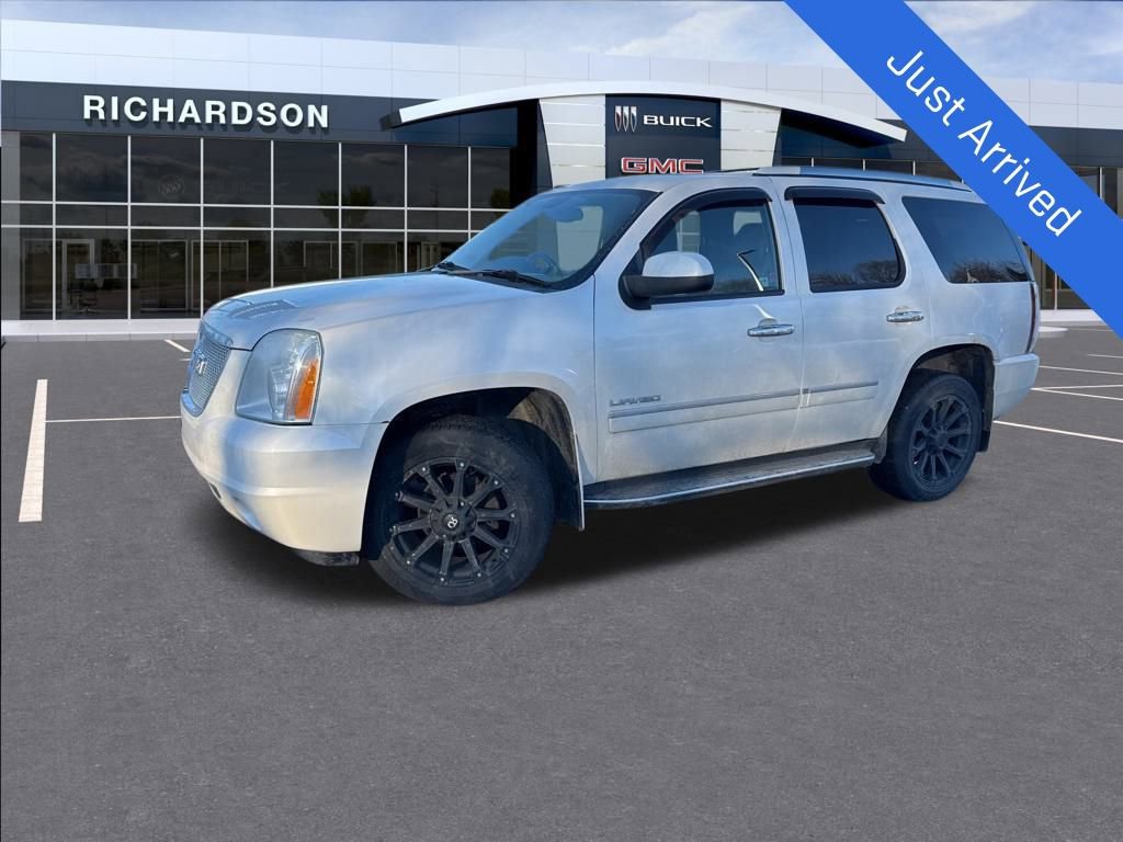 2011 GMC Yukon Denali's photo