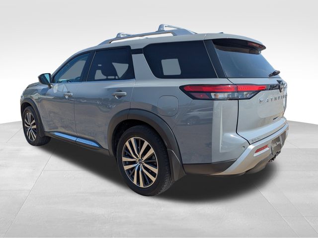 2022 Nissan Pathfinder Platinum photo 3