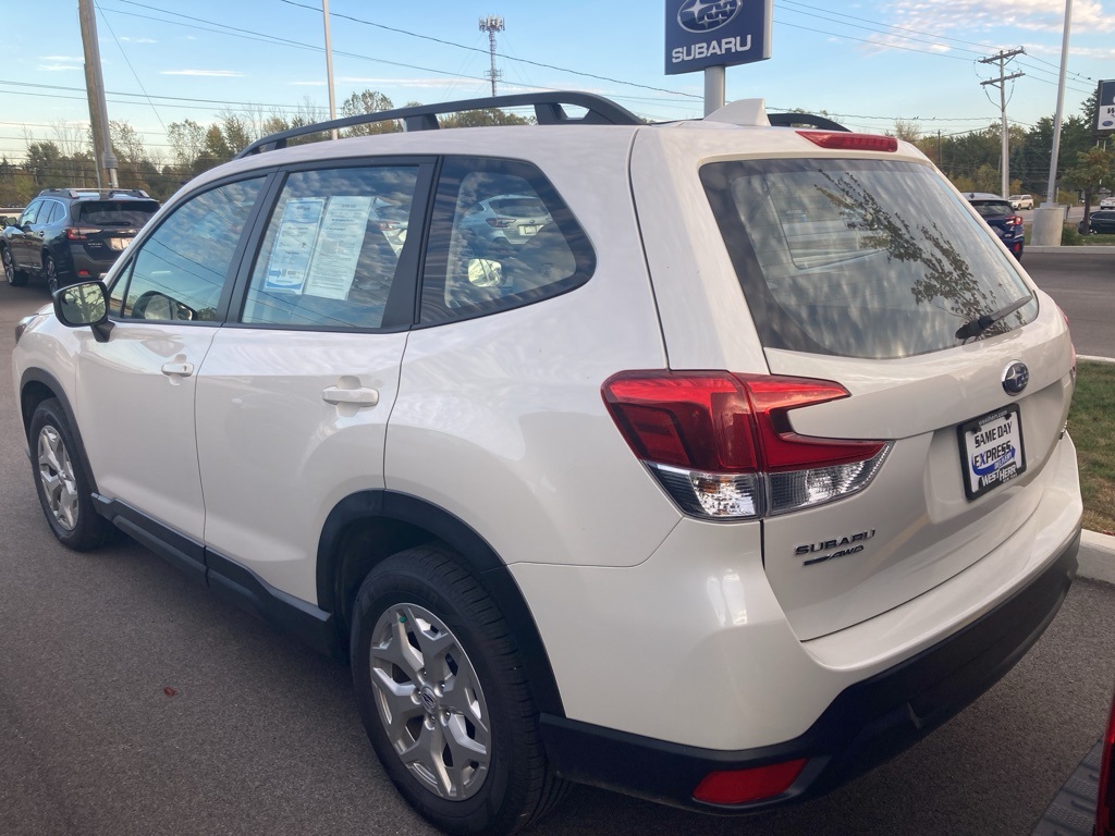 2022 Subaru Forester Base photo 3