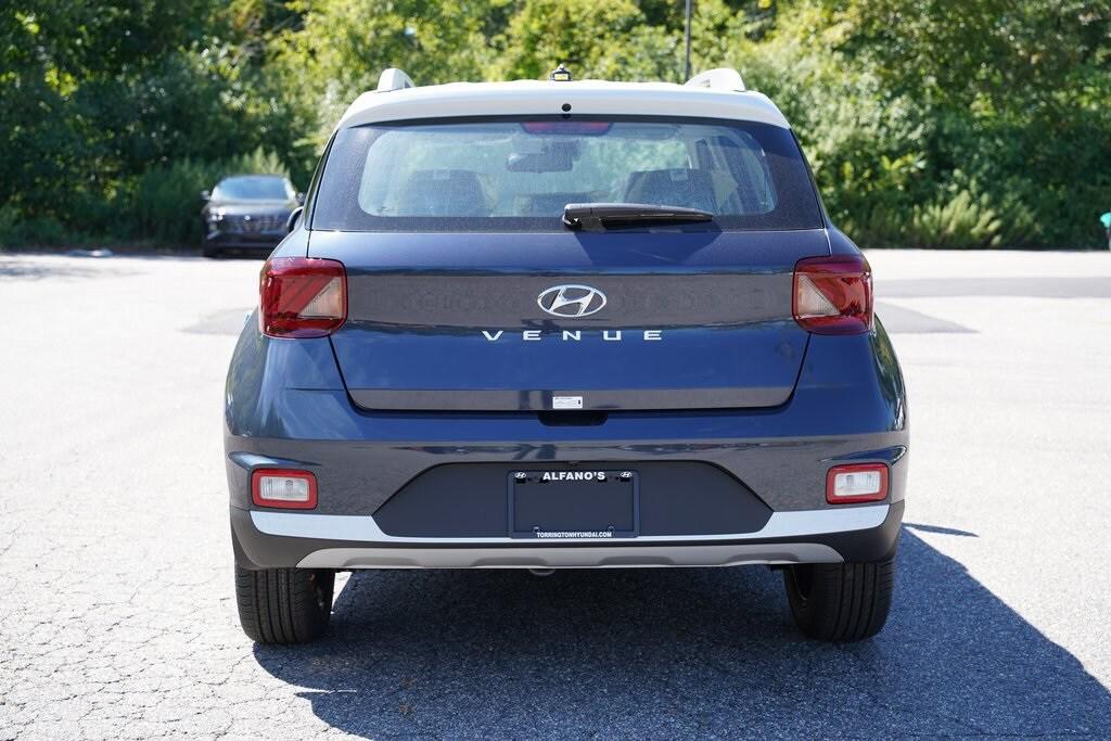 2025 Hyundai Venue Limited photo 6
