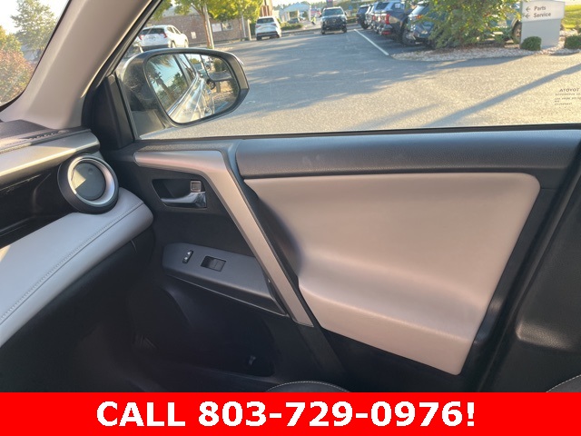 2016 Toyota RAV4 XLE photo 28