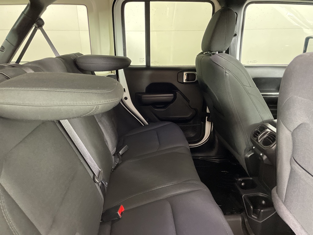 2020 Jeep Wrangler Unlimited Willys photo 15