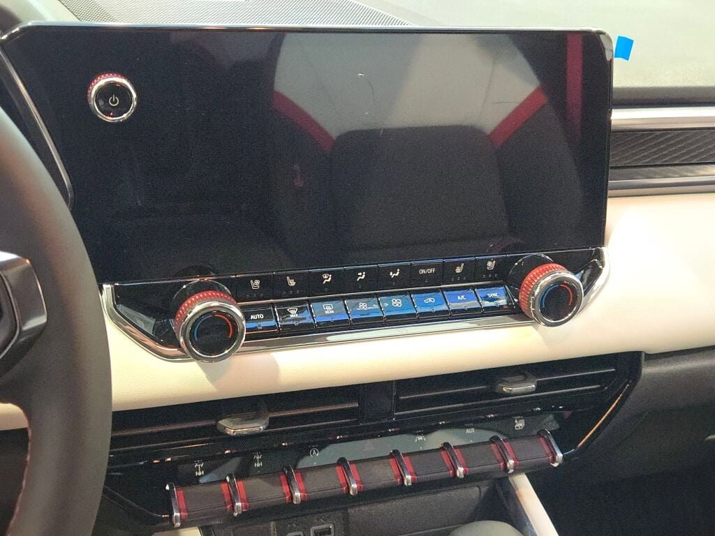 2026 Gmc Canyon AT4X photo 24