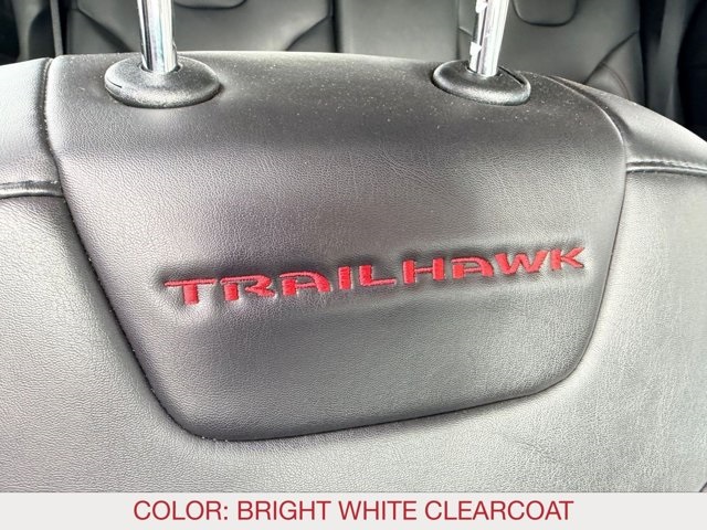 2021 Jeep Cherokee Trailhawk photo 3