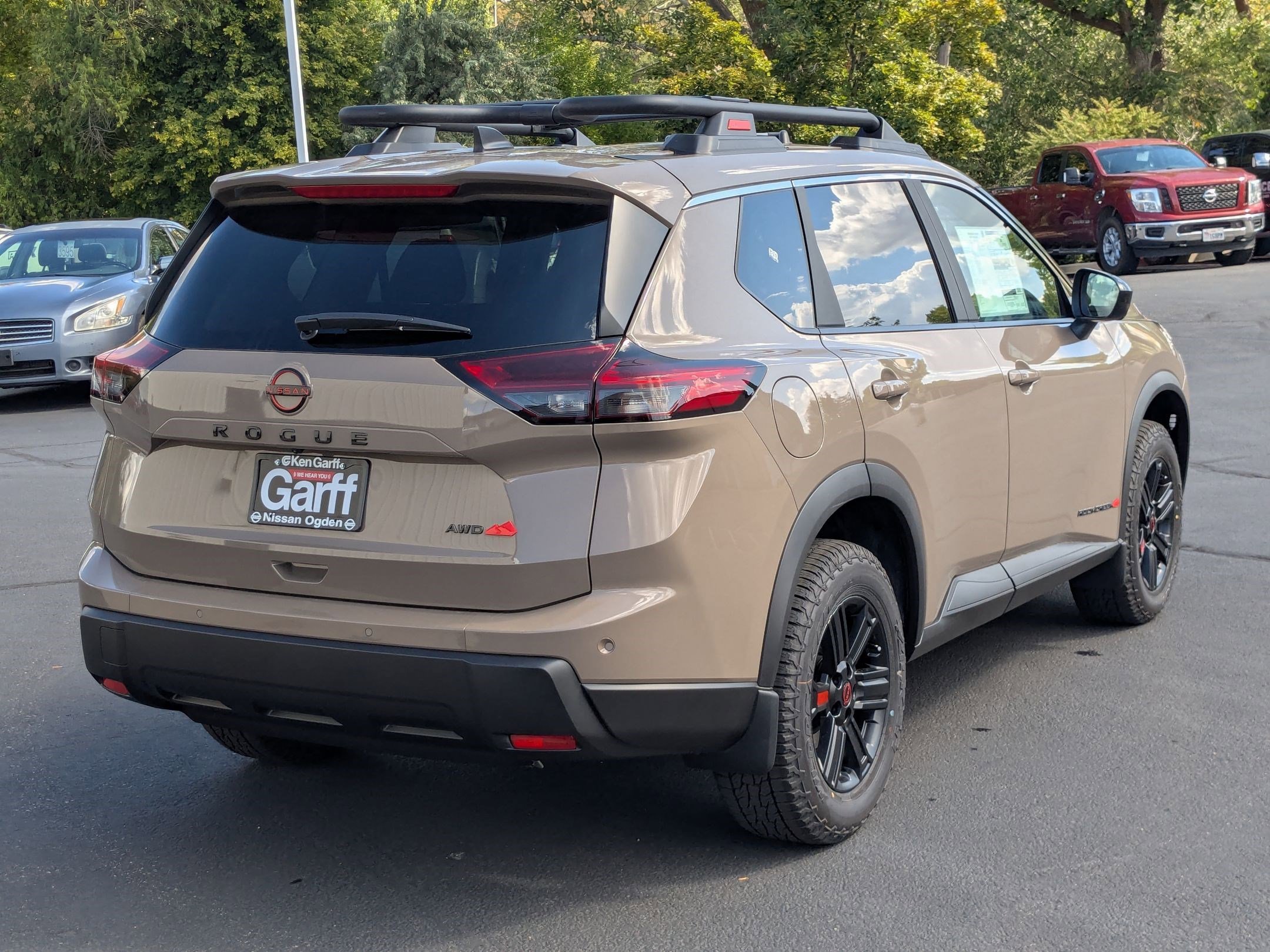 2026 Nissan Rogue SV photo 3