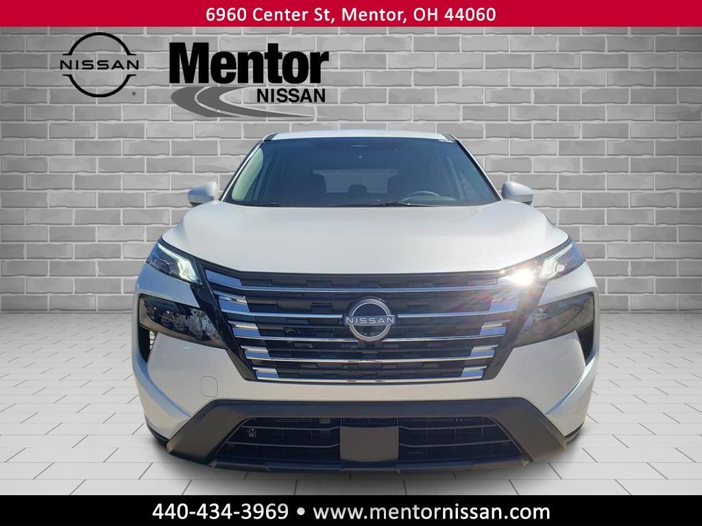 2026 Nissan Rogue SV photo 2