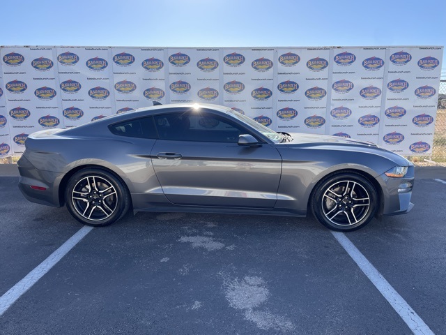 2022 Ford Mustang EcoBoost