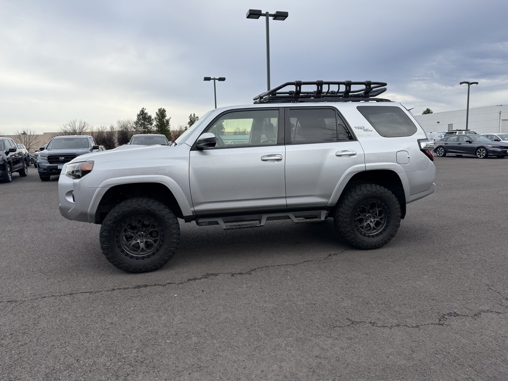 2019 Toyota 4Runner TRD Off-Road photo 4