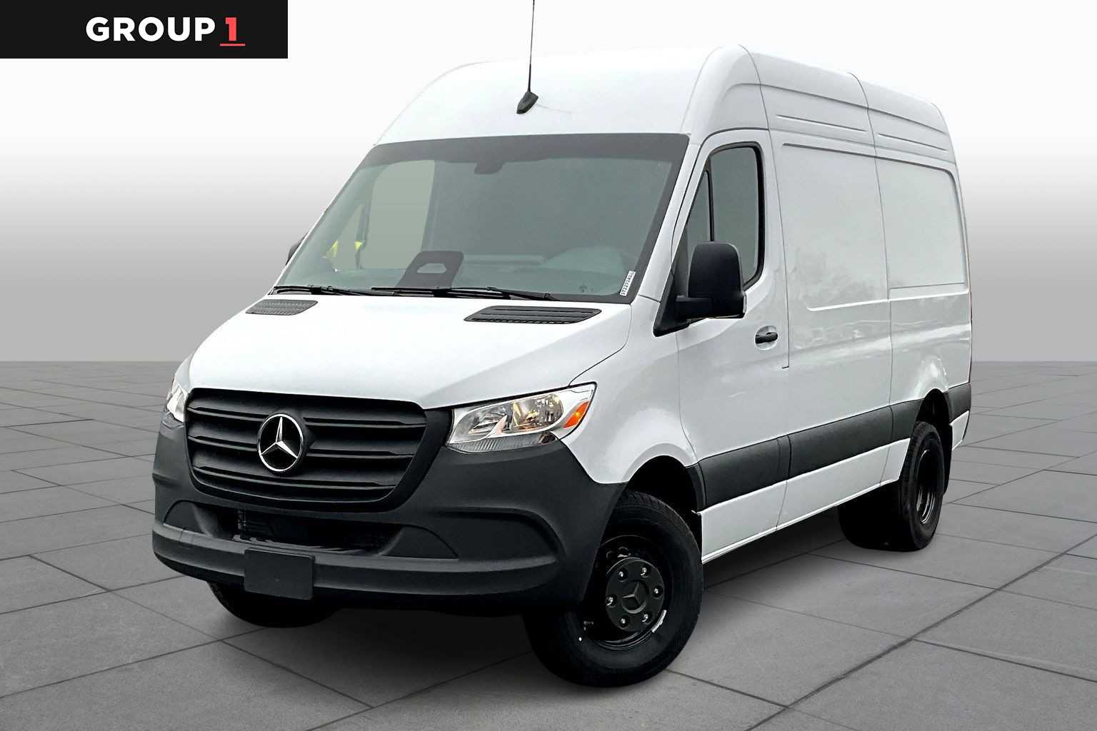 2025 Mercedes-Benz Sprinter Cargo Van Base's photo