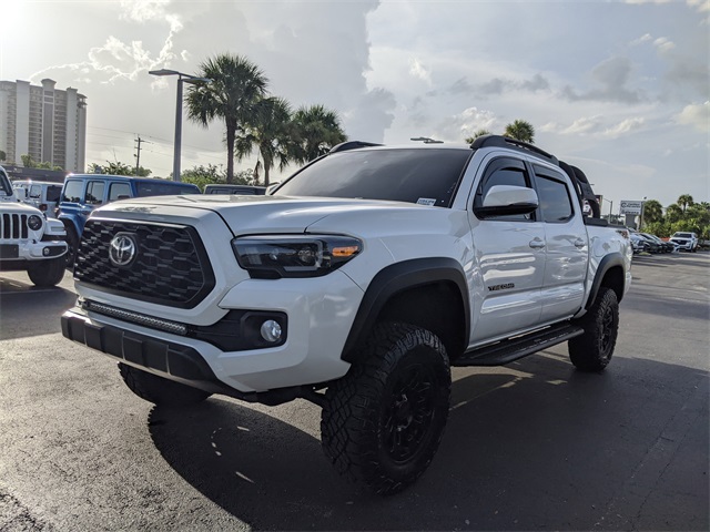 2021 Toyota Tacoma TRD Off-Road photo 2