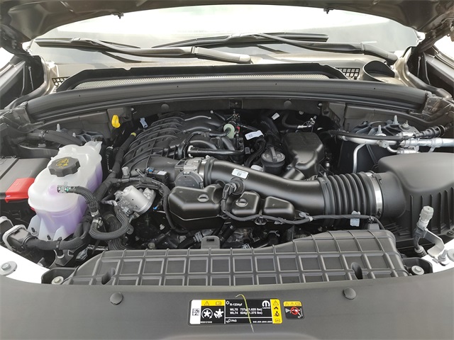 2025 Jeep Grand Cherokee Laredo Altitude photo 33