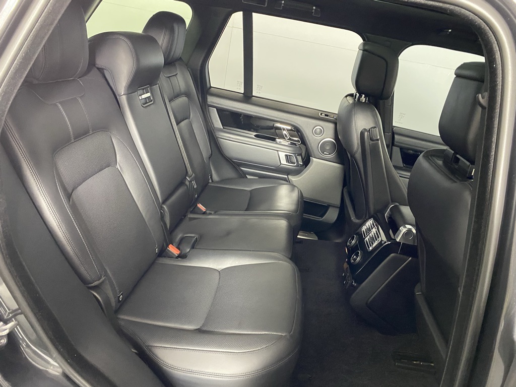 2020 Land Rover Range Rover HSE photo 29