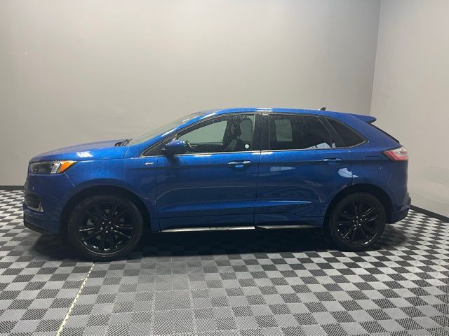 2024 Ford Edge ST photo 2