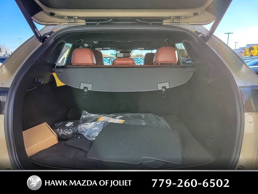 2025 MAZDA CX-5 - Image 17