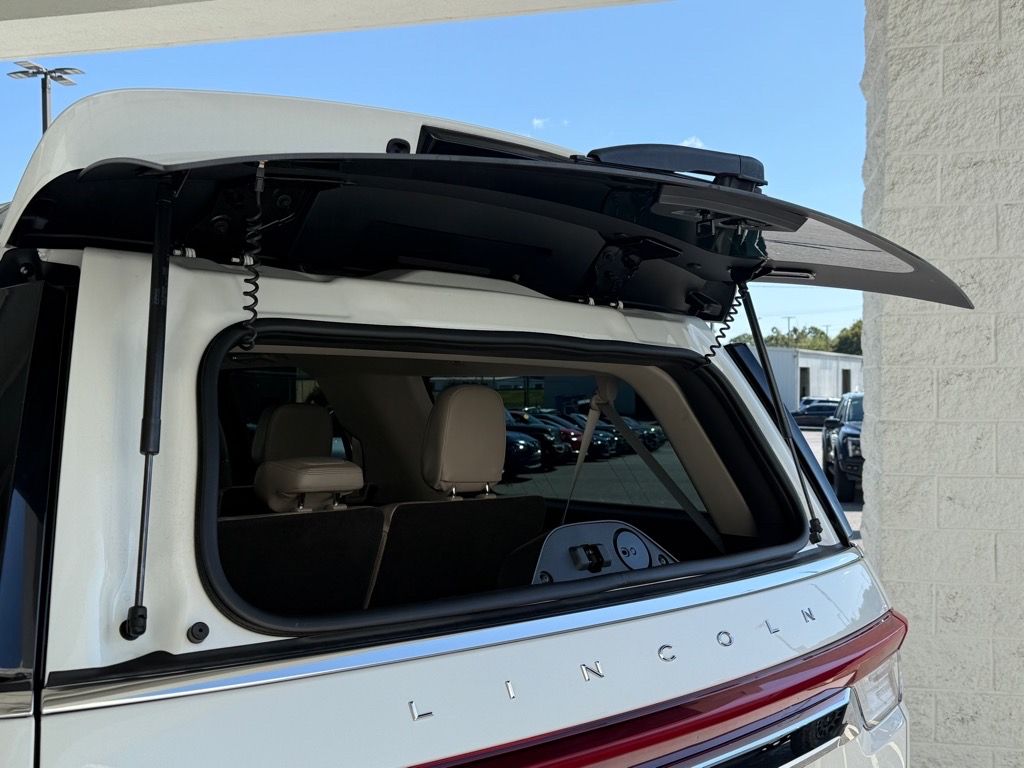 2024 Lincoln Navigator L Reserve photo 7