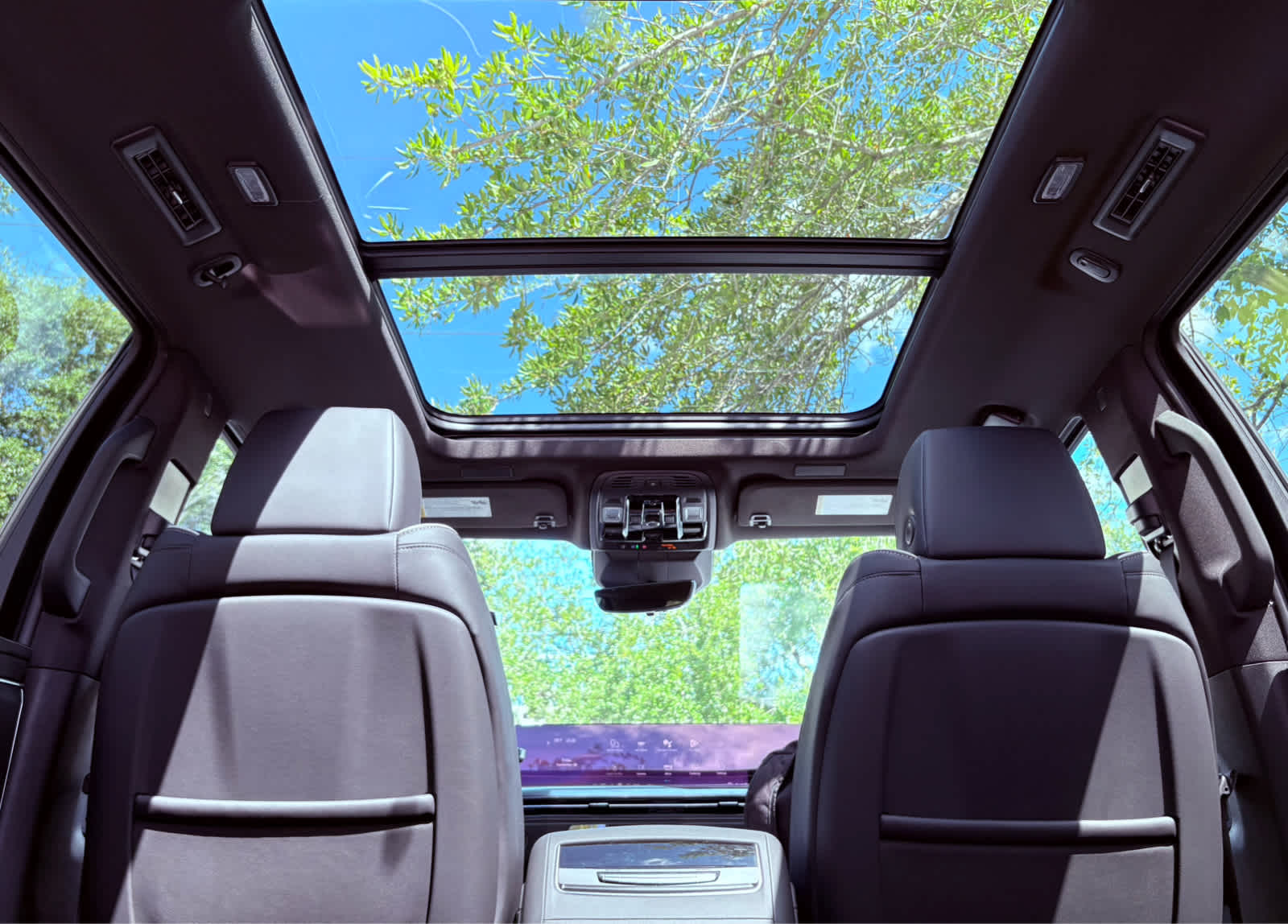 2025 Cadillac Escalade Premium Luxury photo 16